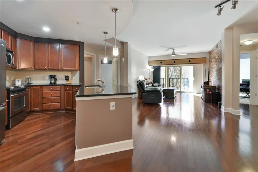 200 River Vista Drive Unit 316, Atlanta, Georgia 30339, 2 Bedrooms Bedrooms, ,2 BathroomsBathrooms,Residential,Sold,200 River Vista Drive Unit 316,6842990