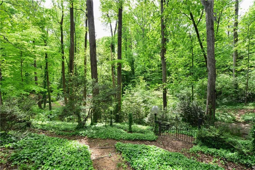 6066 Kayron Drive, Sandy Springs, Georgia 30328, 3 Bedrooms Bedrooms, ,2 BathroomsBathrooms,Residential,Sold,6066 Kayron Drive,5679016