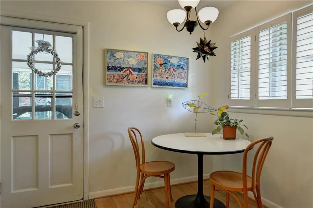 6066 Kayron Drive, Sandy Springs, Georgia 30328, 3 Bedrooms Bedrooms, ,2 BathroomsBathrooms,Residential,Sold,6066 Kayron Drive,5679016