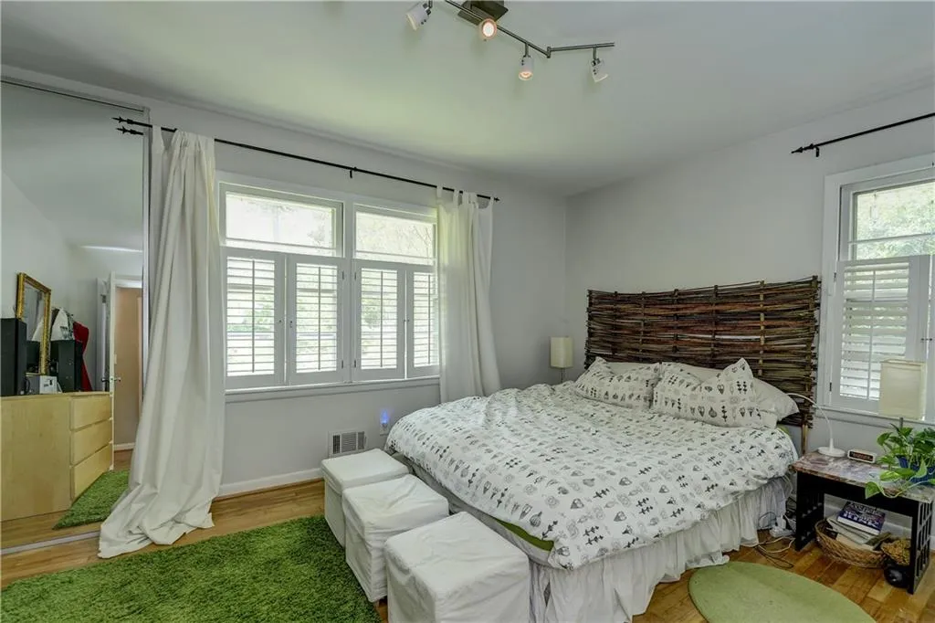 6066 Kayron Drive, Sandy Springs, Georgia 30328, 3 Bedrooms Bedrooms, ,2 BathroomsBathrooms,Residential,Sold,6066 Kayron Drive,5679016