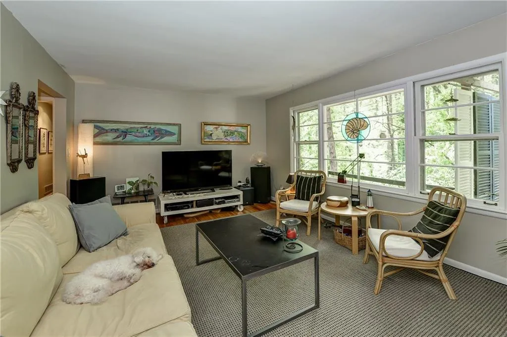 6066 Kayron Drive, Sandy Springs, Georgia 30328, 3 Bedrooms Bedrooms, ,2 BathroomsBathrooms,Residential,Sold,6066 Kayron Drive,5679016