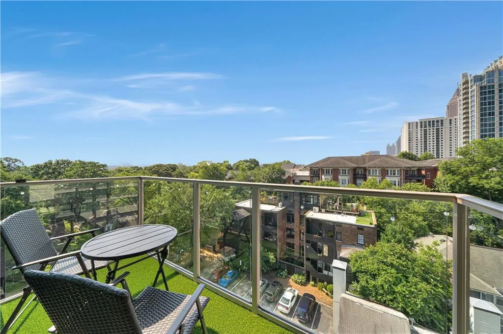 905 Juniper Street Ne Unit 805, Atlanta, Georgia 30309, 3 Bedrooms Bedrooms, ,2 BathroomsBathrooms,Residential,For Sale,905 Juniper Street Ne Unit 805,7605212