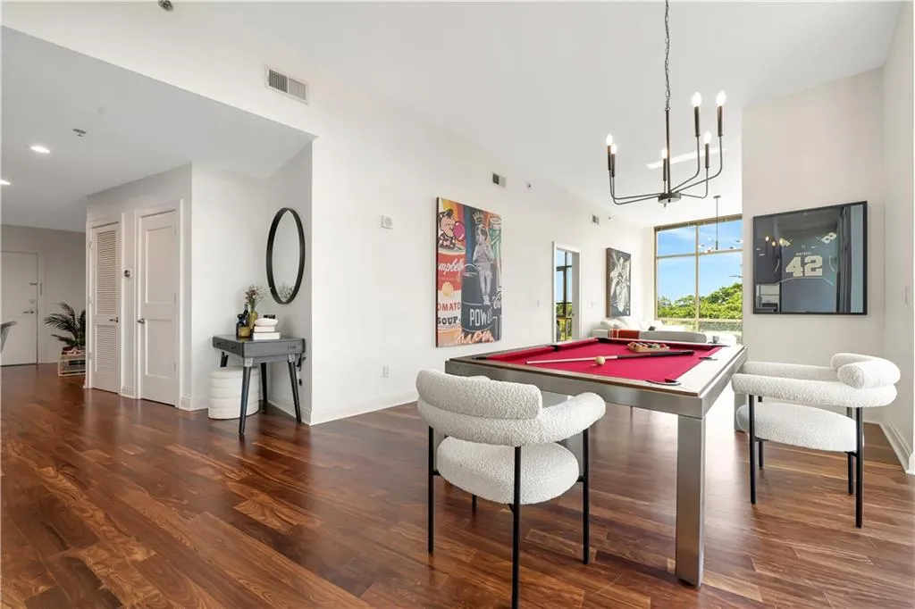 905 Juniper Street Ne Unit 805, Atlanta, Georgia 30309, 3 Bedrooms Bedrooms, ,2 BathroomsBathrooms,Residential,For Sale,905 Juniper Street Ne Unit 805,7605212