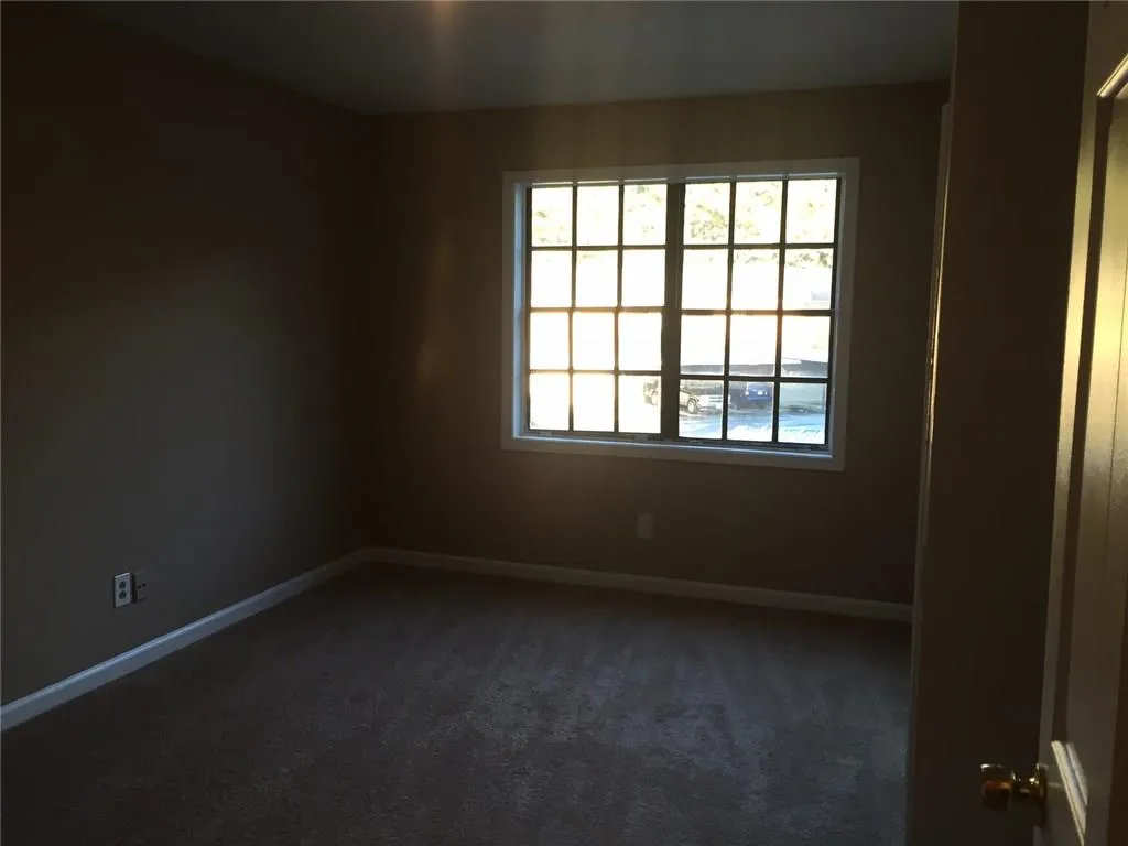 350 Winding River Drive Unit E, Sandy Springs, Georgia 30350, 3 Bedrooms Bedrooms, ,2 BathroomsBathrooms,Residential,Sold,350 Winding River Drive Unit E,5617216