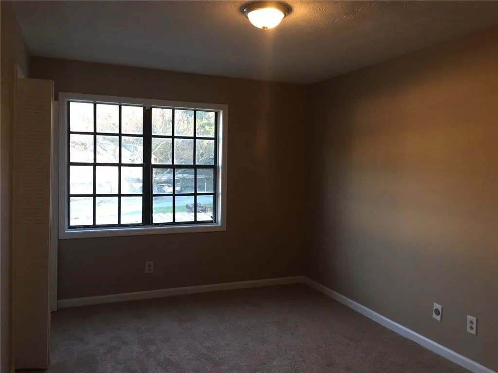350 Winding River Drive Unit E, Sandy Springs, Georgia 30350, 3 Bedrooms Bedrooms, ,2 BathroomsBathrooms,Residential,Sold,350 Winding River Drive Unit E,5617216