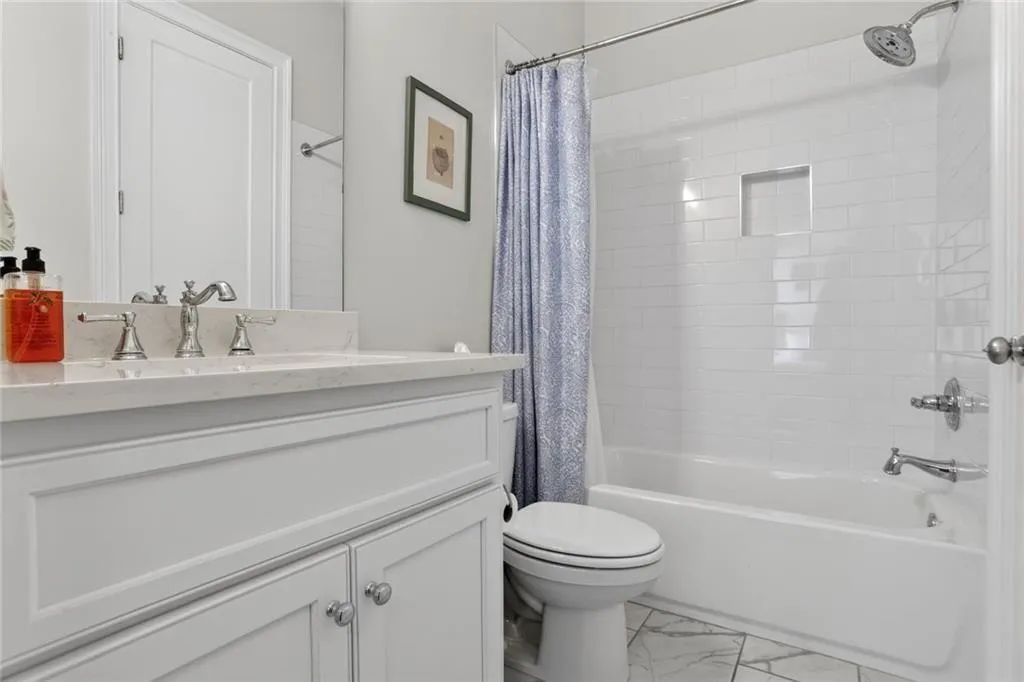 287 Green Hill Road, Atlanta, Georgia 30342, 5 Bedrooms Bedrooms, ,4 BathroomsBathrooms,Residential,For Sale,287 Green Hill Road,7725388