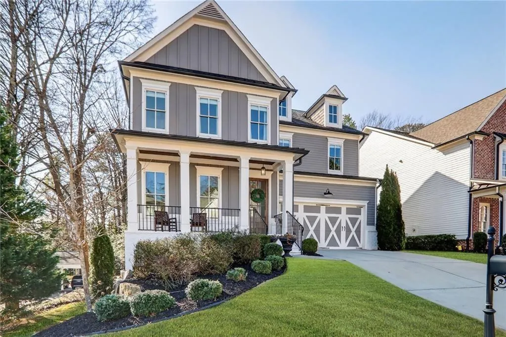 287 Green Hill Road, Atlanta, Georgia 30342, 5 Bedrooms Bedrooms, ,4 BathroomsBathrooms,Residential,For Sale,287 Green Hill Road,7725388