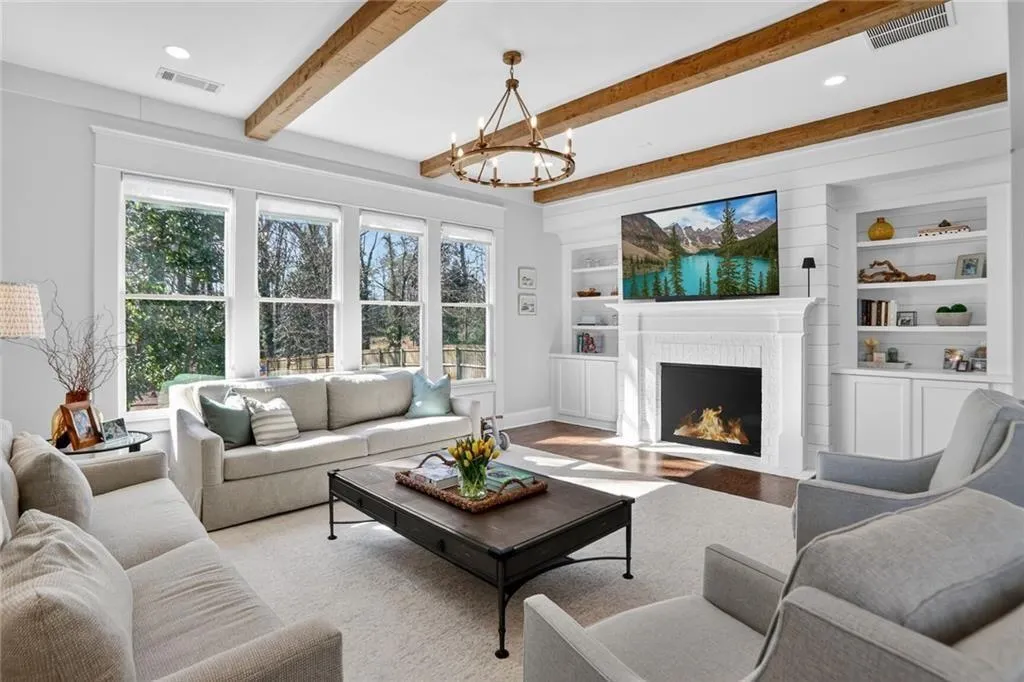 287 Green Hill Road, Atlanta, Georgia 30342, 5 Bedrooms Bedrooms, ,4 BathroomsBathrooms,Residential,For Sale,287 Green Hill Road,7725388