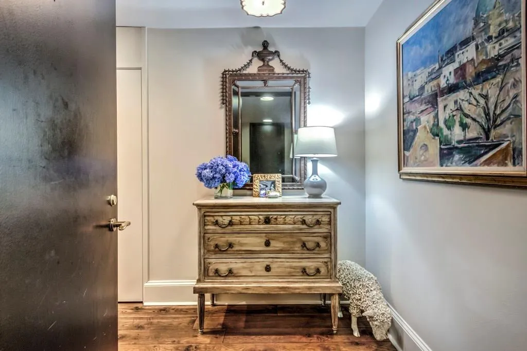 2575 Peachtree Road Ne Unit 5f, Atlanta, Georgia 30305, 1 Bedroom Bedrooms, ,1 BathroomBathrooms,Residential,Sold,2575 Peachtree Road Ne Unit 5f,6029097