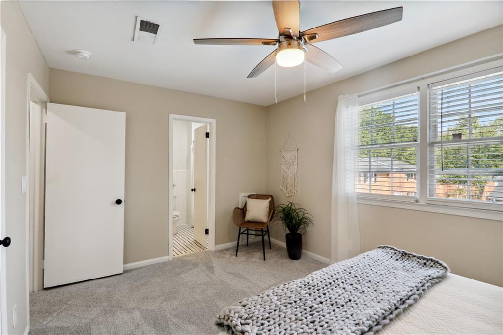6520 Roswell Road NE Unit 92, Sandy Springs, Georgia 30328, 2 Bedrooms Bedrooms, ,1 BathroomBathrooms,Residential,Sold,6520 Roswell Road NE Unit 92,7274460