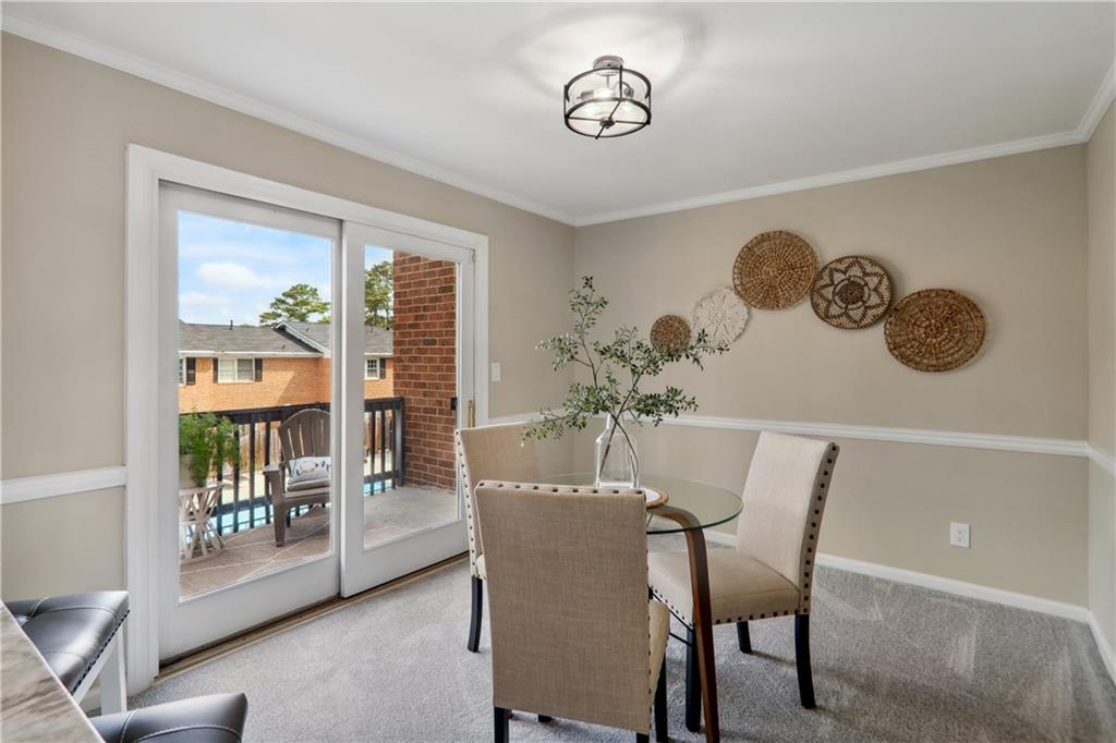 6520 Roswell Road NE Unit 92, Sandy Springs, Georgia 30328, 2 Bedrooms Bedrooms, ,1 BathroomBathrooms,Residential,Sold,6520 Roswell Road NE Unit 92,7274460
