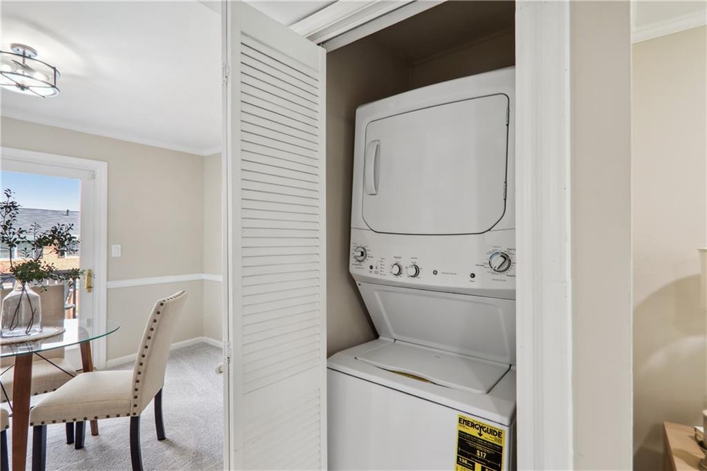 6520 Roswell Road NE Unit 92, Sandy Springs, Georgia 30328, 2 Bedrooms Bedrooms, ,1 BathroomBathrooms,Residential,Sold,6520 Roswell Road NE Unit 92,7274460