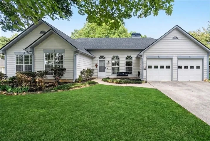 Beautiful Ranch in a level lot