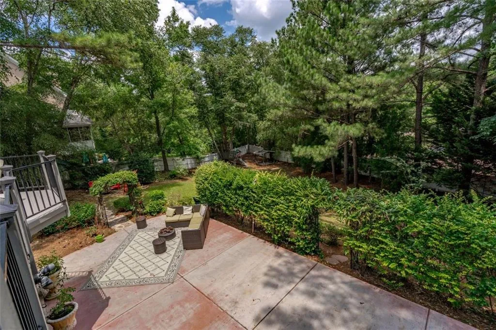 415 Ashdowne Way, Atlanta, Georgia 30350, 5 Bedrooms Bedrooms, ,4 BathroomsBathrooms,Residential,Sold,415 Ashdowne Way,6916049