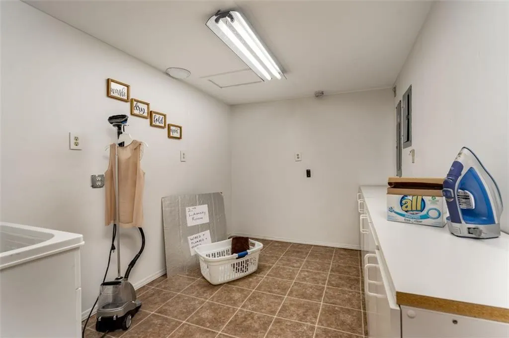 415 Ashdowne Way, Atlanta, Georgia 30350, 5 Bedrooms Bedrooms, ,4 BathroomsBathrooms,Residential,Sold,415 Ashdowne Way,6916049