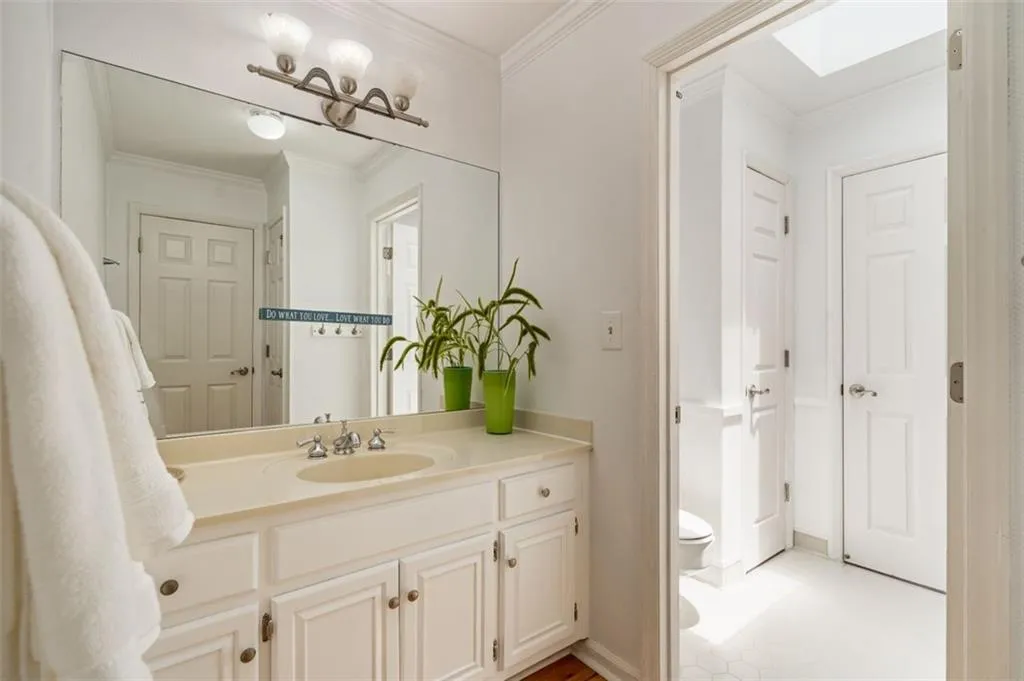 415 Ashdowne Way, Atlanta, Georgia 30350, 5 Bedrooms Bedrooms, ,4 BathroomsBathrooms,Residential,Sold,415 Ashdowne Way,6916049