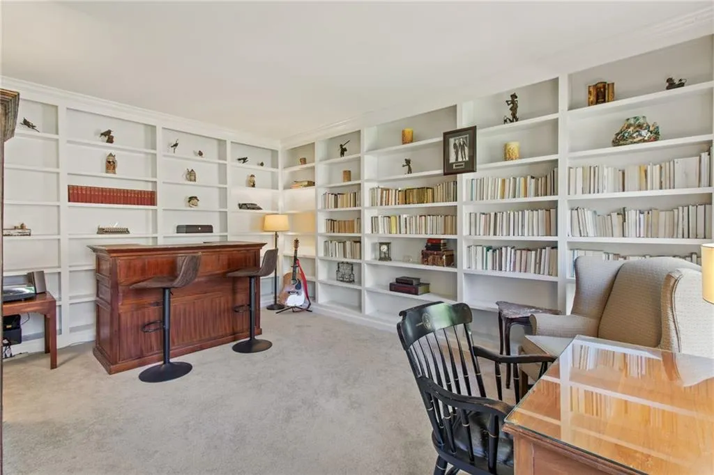 555 Cambridge Way, Atlanta, Georgia 30328, 6 Bedrooms Bedrooms, ,3 BathroomsBathrooms,Residential,Sold,555 Cambridge Way,7361927