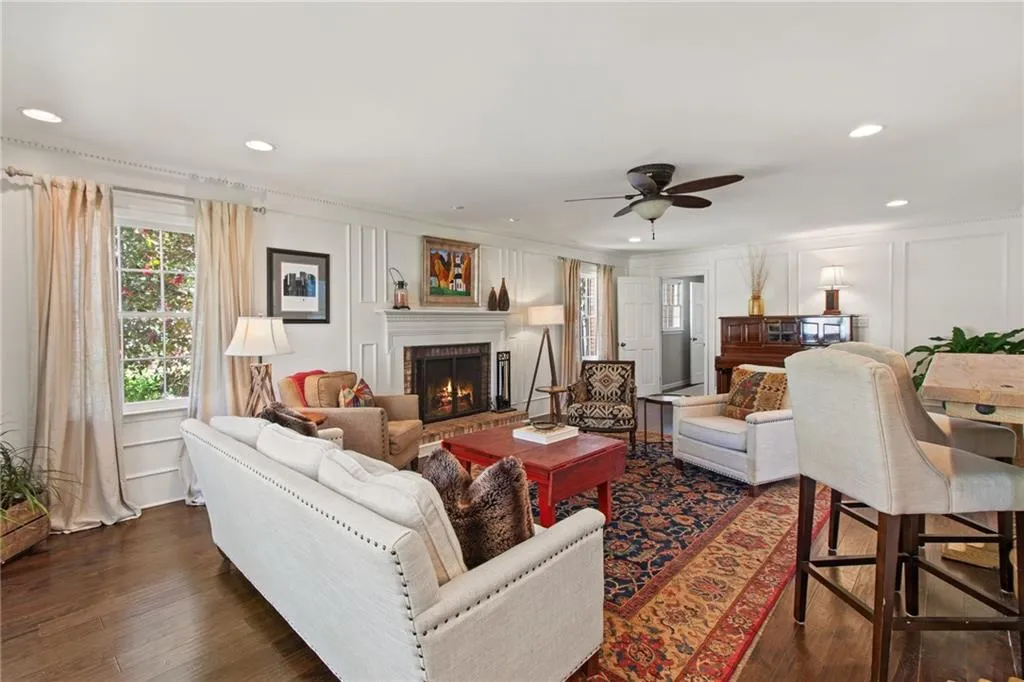 555 Cambridge Way, Atlanta, Georgia 30328, 6 Bedrooms Bedrooms, ,3 BathroomsBathrooms,Residential,Sold,555 Cambridge Way,7361927