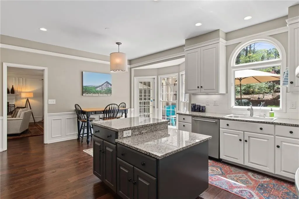 555 Cambridge Way, Atlanta, Georgia 30328, 6 Bedrooms Bedrooms, ,3 BathroomsBathrooms,Residential,Sold,555 Cambridge Way,7361927