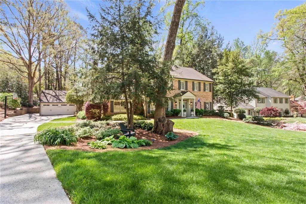 555 Cambridge Way, Atlanta, Georgia 30328, 6 Bedrooms Bedrooms, ,3 BathroomsBathrooms,Residential,Sold,555 Cambridge Way,7361927