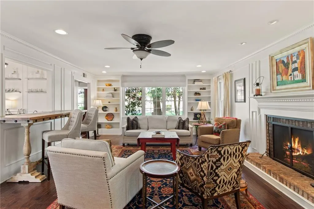 555 Cambridge Way, Atlanta, Georgia 30328, 6 Bedrooms Bedrooms, ,3 BathroomsBathrooms,Residential,Sold,555 Cambridge Way,7361927