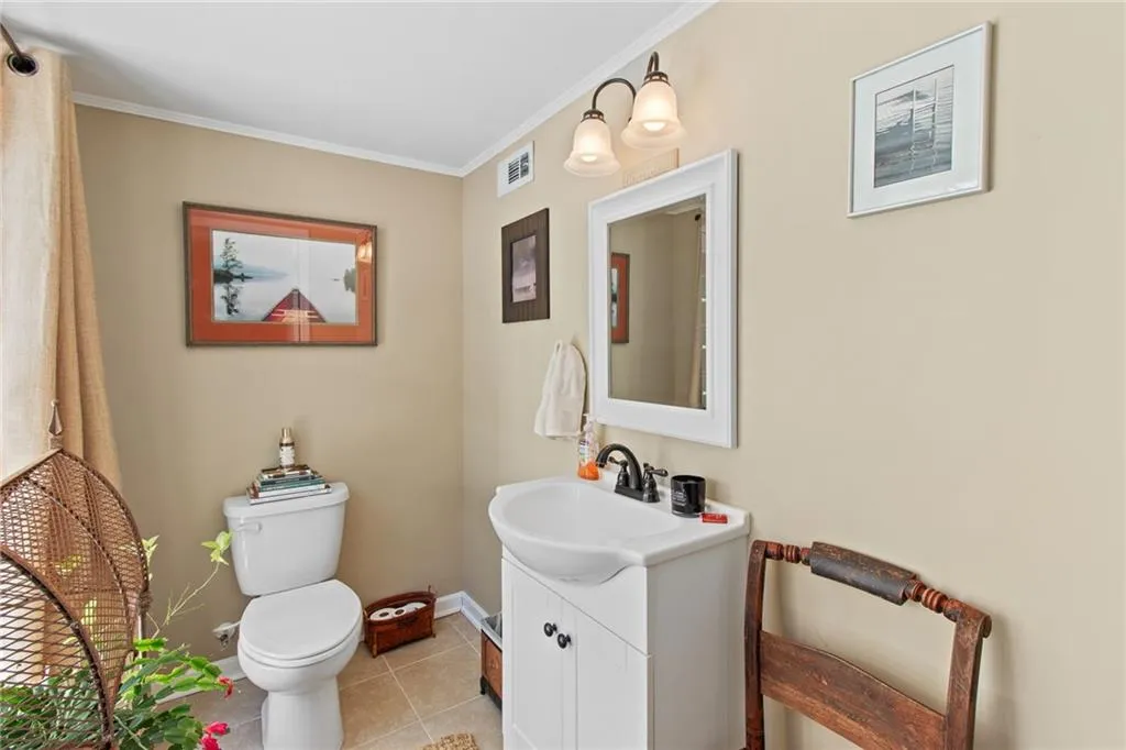 555 Cambridge Way, Atlanta, Georgia 30328, 6 Bedrooms Bedrooms, ,3 BathroomsBathrooms,Residential,Sold,555 Cambridge Way,7361927