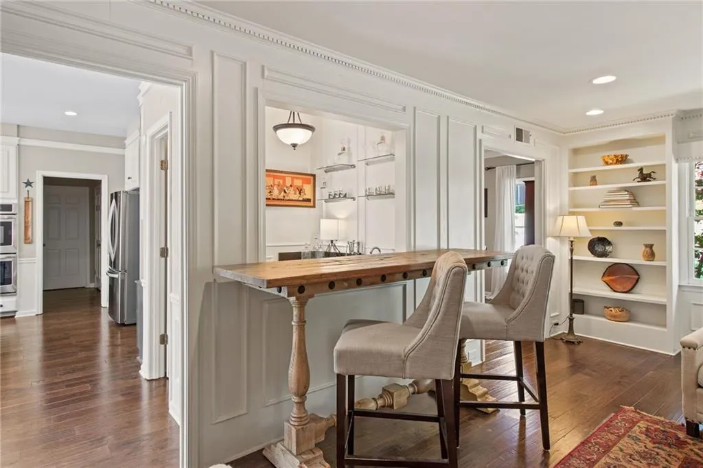 555 Cambridge Way, Atlanta, Georgia 30328, 6 Bedrooms Bedrooms, ,3 BathroomsBathrooms,Residential,Sold,555 Cambridge Way,7361927