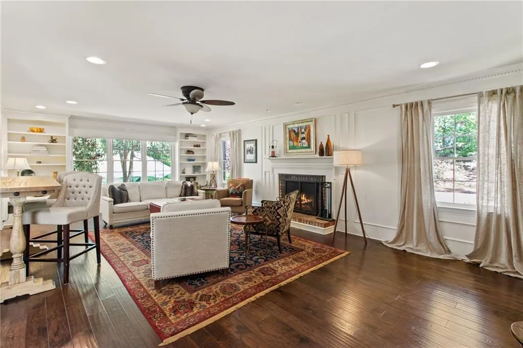 555 Cambridge Way, Atlanta, Georgia 30328, 6 Bedrooms Bedrooms, ,3 BathroomsBathrooms,Residential,Sold,555 Cambridge Way,7361927