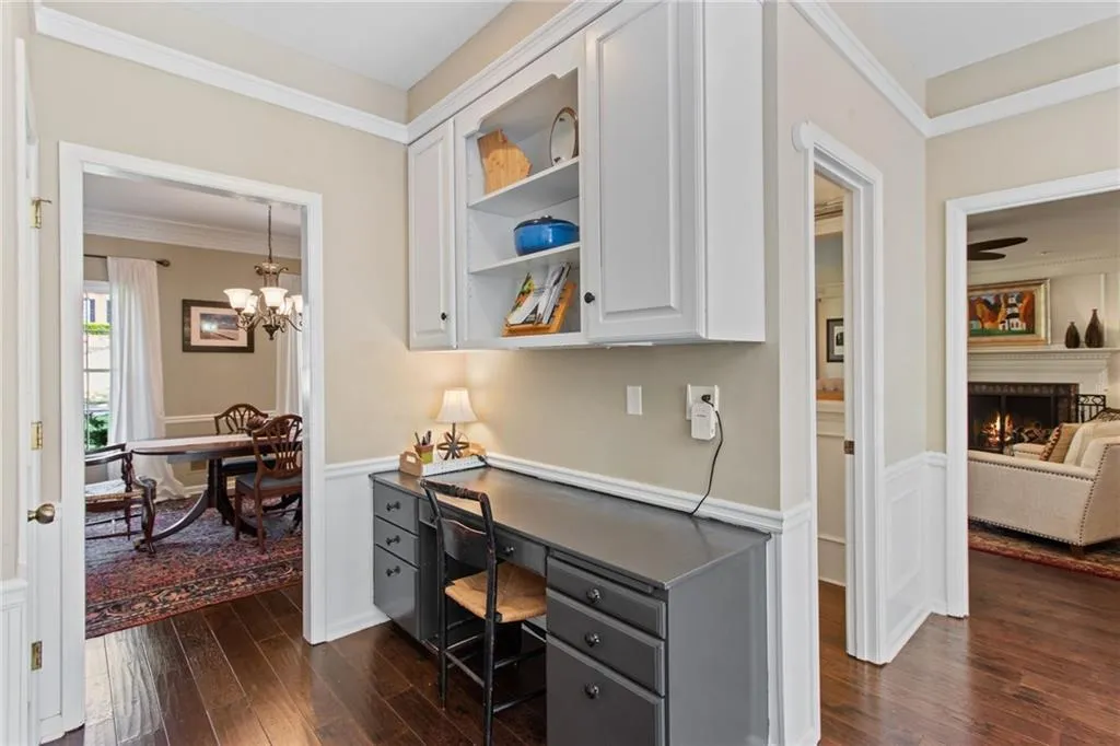 555 Cambridge Way, Atlanta, Georgia 30328, 6 Bedrooms Bedrooms, ,3 BathroomsBathrooms,Residential,Sold,555 Cambridge Way,7361927