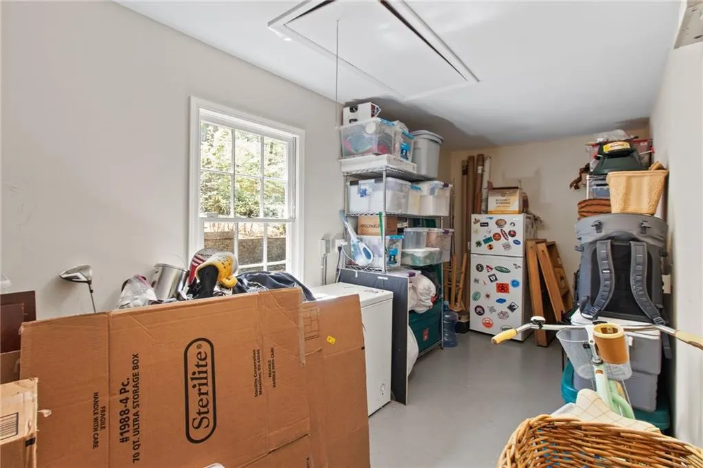 555 Cambridge Way, Atlanta, Georgia 30328, 6 Bedrooms Bedrooms, ,3 BathroomsBathrooms,Residential,Sold,555 Cambridge Way,7361927