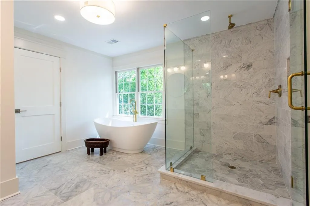 6985 Wycombe Road, Sandy Springs, Georgia 30328, 6 Bedrooms Bedrooms, ,5 BathroomsBathrooms,Residential,Sold,6985 Wycombe Road,7036594