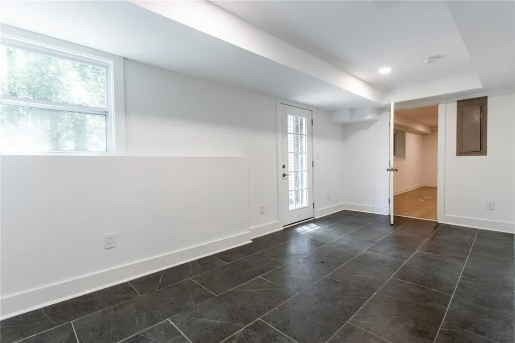 6985 Wycombe Road, Sandy Springs, Georgia 30328, 6 Bedrooms Bedrooms, ,5 BathroomsBathrooms,Residential,Sold,6985 Wycombe Road,7036594