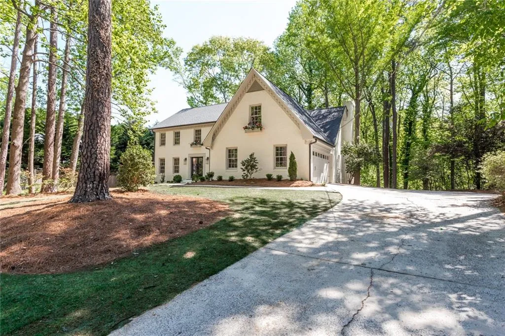 6985 Wycombe Road, Sandy Springs, Georgia 30328, 6 Bedrooms Bedrooms, ,5 BathroomsBathrooms,Residential,Sold,6985 Wycombe Road,7036594