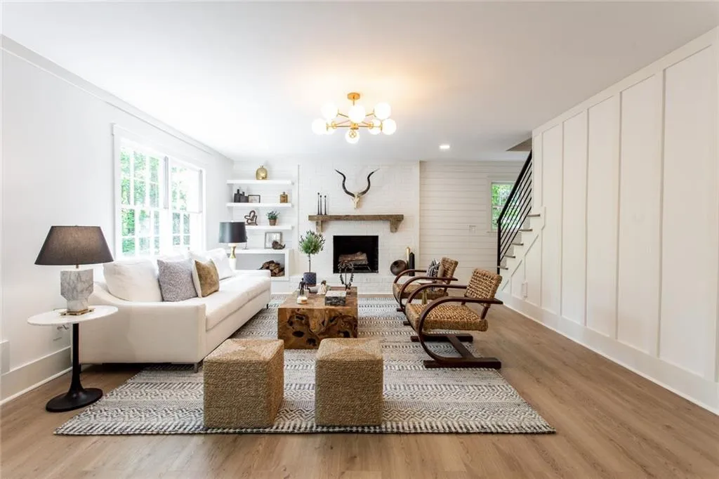 6985 Wycombe Road, Sandy Springs, Georgia 30328, 6 Bedrooms Bedrooms, ,5 BathroomsBathrooms,Residential,Sold,6985 Wycombe Road,7036594