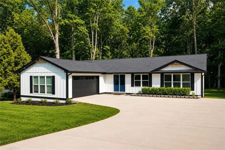 2265 Hillbriar Drive, Buford, Georgia 30518