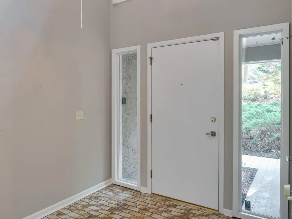 2796 Margaret Mitchell Drive Nw, Atlanta, Georgia 30327, 4 Bedrooms Bedrooms, ,2 BathroomsBathrooms,Residential,Sold,2796 Margaret Mitchell Drive Nw,5928004