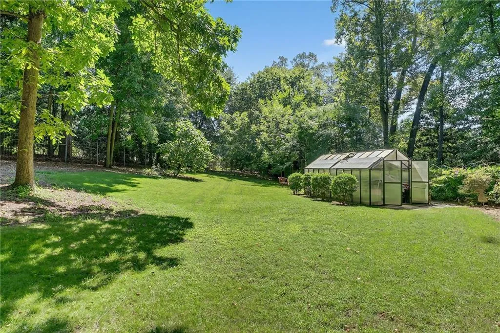 3033 E Pine Valley Road Nw, Atlanta, Georgia 30305, 4 Bedrooms Bedrooms, ,5 BathroomsBathrooms,Residential,For Sale,3033 E Pine Valley Road Nw,7638855