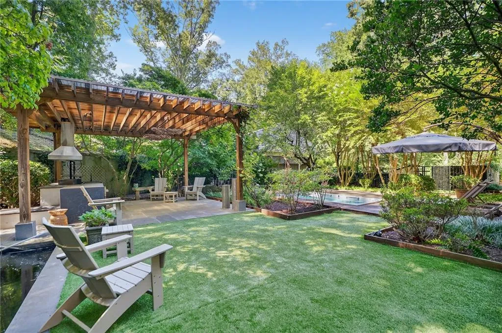 3033 E Pine Valley Road Nw, Atlanta, Georgia 30305, 4 Bedrooms Bedrooms, ,5 BathroomsBathrooms,Residential,For Sale,3033 E Pine Valley Road Nw,7638855