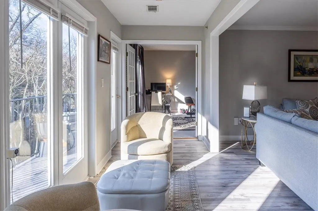3203 Lenox Road Ne Unit 24, Atlanta, Georgia 30324, 3 Bedrooms Bedrooms, 0 ,2 BathroomsBathrooms,Residential,For Sale,3203 Lenox Road Ne Unit 24,7716388