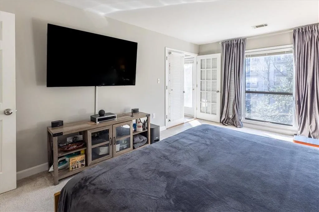3203 Lenox Road Ne Unit 24, Atlanta, Georgia 30324, 3 Bedrooms Bedrooms, 0 ,2 BathroomsBathrooms,Residential,For Sale,3203 Lenox Road Ne Unit 24,7716388
