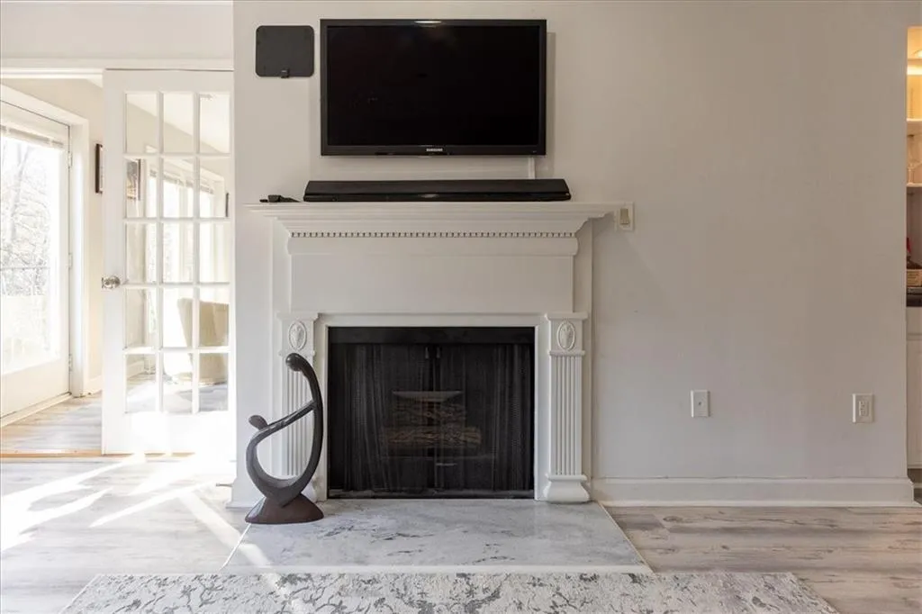 3203 Lenox Road Ne Unit 24, Atlanta, Georgia 30324, 3 Bedrooms Bedrooms, 0 ,2 BathroomsBathrooms,Residential,For Sale,3203 Lenox Road Ne Unit 24,7716388