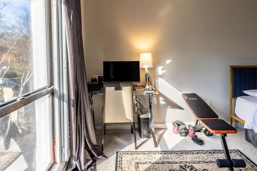 3203 Lenox Road Ne Unit 24, Atlanta, Georgia 30324, 3 Bedrooms Bedrooms, 0 ,2 BathroomsBathrooms,Residential,For Sale,3203 Lenox Road Ne Unit 24,7716388