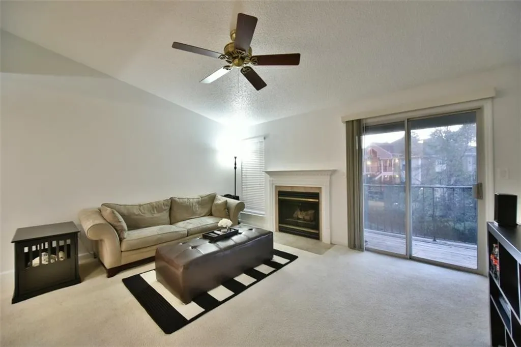 223 Granville Court, Atlanta, Georgia 30328, 2 Bedrooms Bedrooms, ,2 BathroomsBathrooms,Residential,Sold,223 Granville Court,5646831