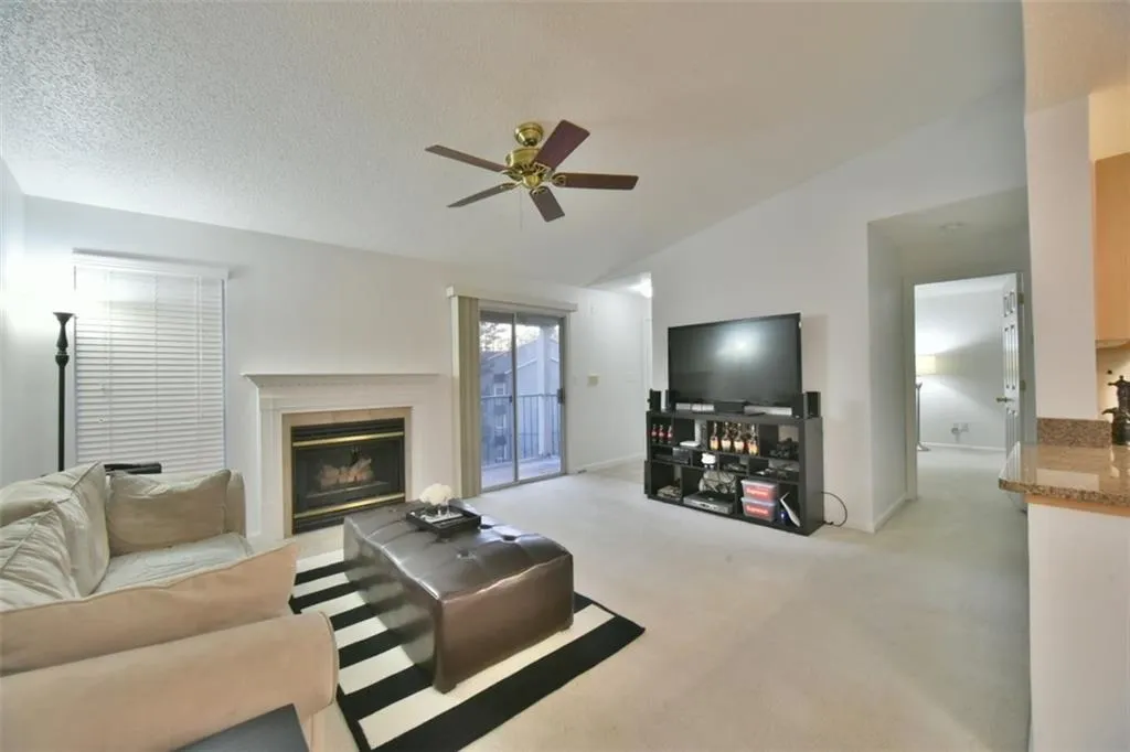 223 Granville Court, Atlanta, Georgia 30328, 2 Bedrooms Bedrooms, ,2 BathroomsBathrooms,Residential,Sold,223 Granville Court,5646831