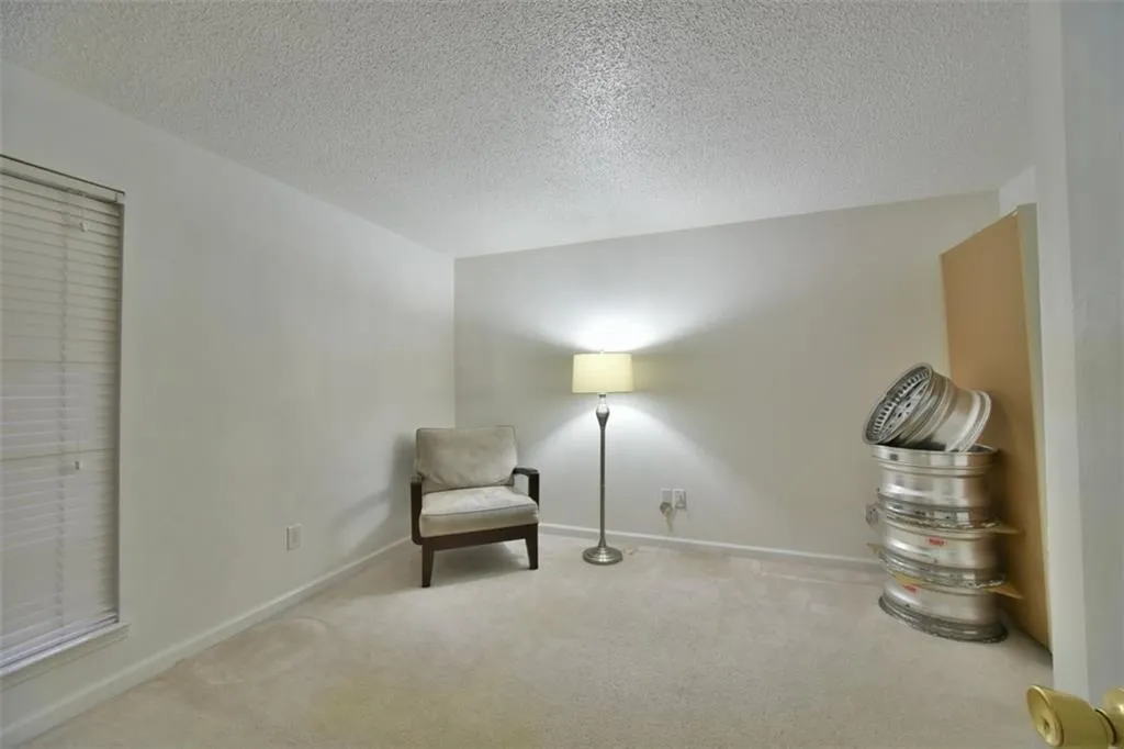 223 Granville Court, Atlanta, Georgia 30328, 2 Bedrooms Bedrooms, ,2 BathroomsBathrooms,Residential,Sold,223 Granville Court,5646831