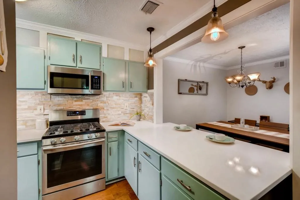 1510 Woodcliff Drive, Sandy Springs, Georgia 30350, 2 Bedrooms Bedrooms, ,1 BathroomBathrooms,Residential,Sold,1510 Woodcliff Drive,5833648