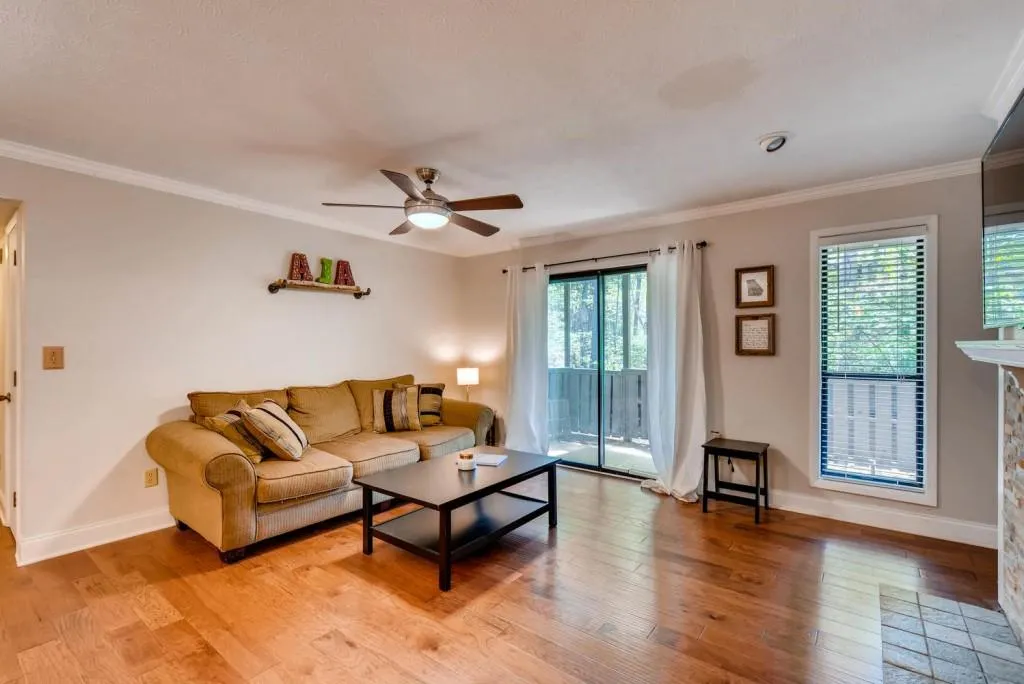 1510 Woodcliff Drive, Sandy Springs, Georgia 30350, 2 Bedrooms Bedrooms, ,1 BathroomBathrooms,Residential,Sold,1510 Woodcliff Drive,5833648