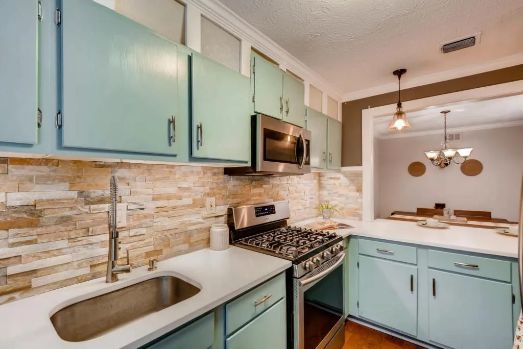 1510 Woodcliff Drive, Sandy Springs, Georgia 30350, 2 Bedrooms Bedrooms, ,1 BathroomBathrooms,Residential,Sold,1510 Woodcliff Drive,5833648