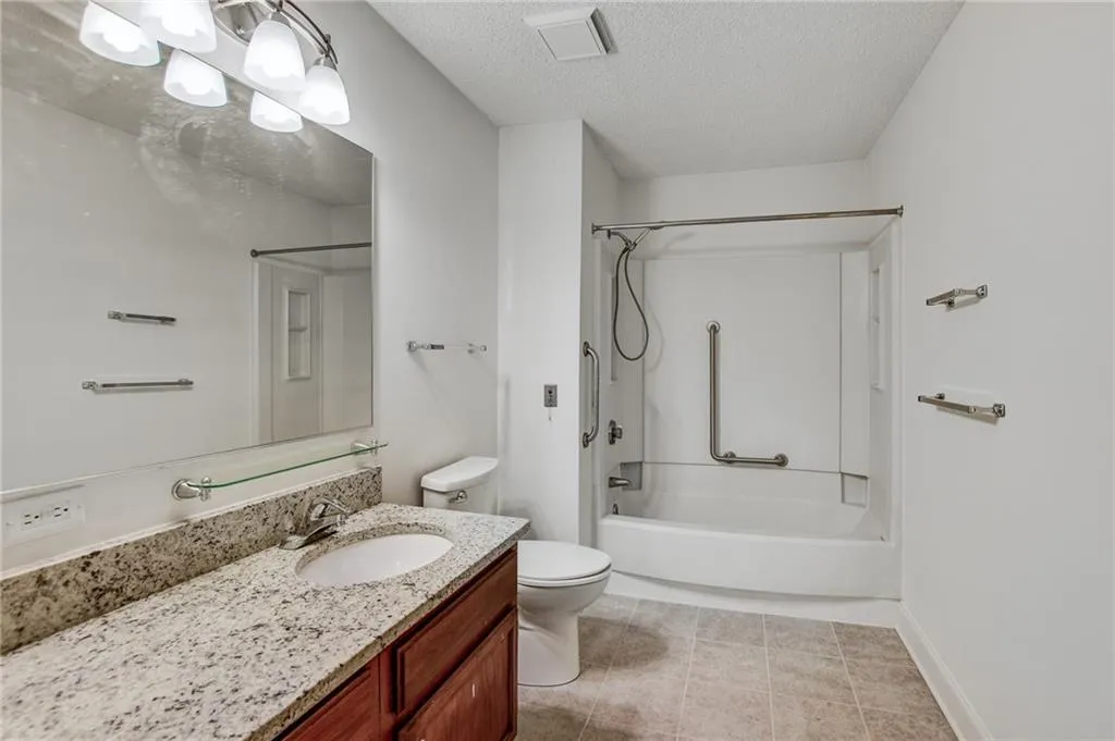 300 Johnson Ferry Road Unit A207, Atlanta, Georgia 30328, 2 Bedrooms Bedrooms, ,2 BathroomsBathrooms,Residential,Sold,300 Johnson Ferry Road Unit A207,6959999