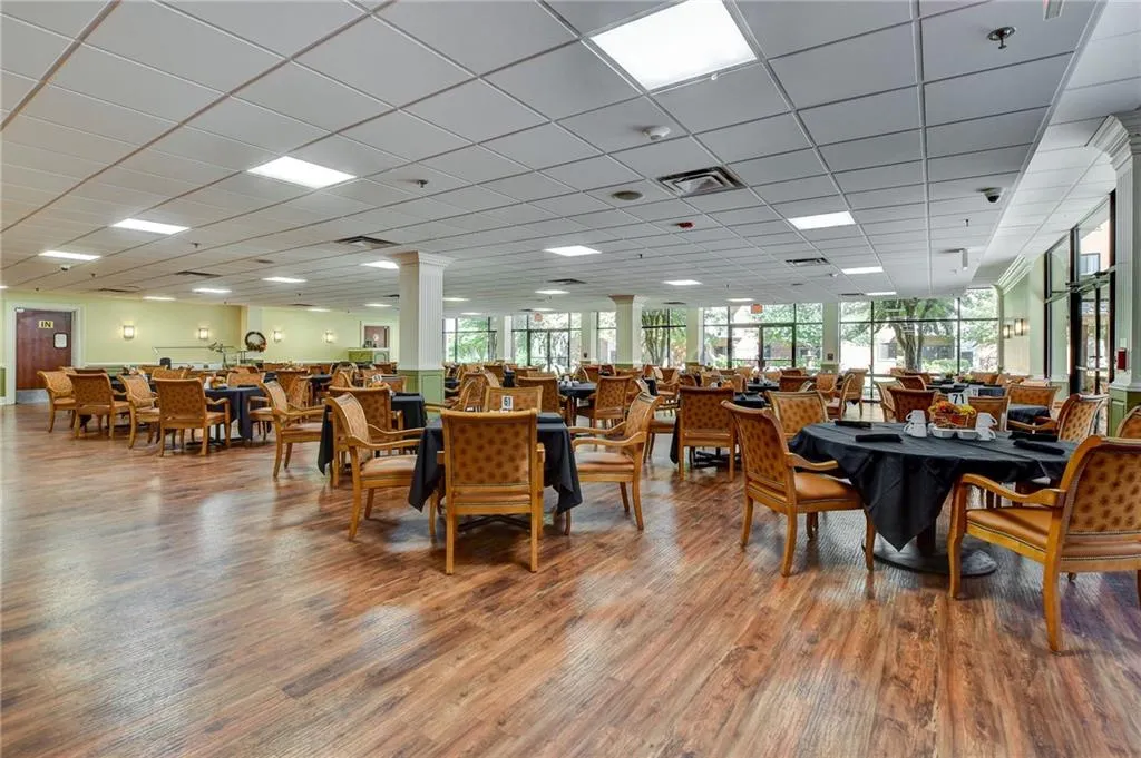 300 Johnson Ferry Road Unit A207, Atlanta, Georgia 30328, 2 Bedrooms Bedrooms, ,2 BathroomsBathrooms,Residential,Sold,300 Johnson Ferry Road Unit A207,6959999